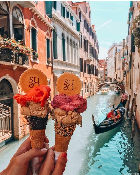 Картина по номерам 40x50 Мороженко в Венеции